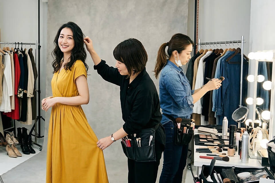 衣装・ヘアメイクなど撮影に必要なスタッフもワンストップで手配